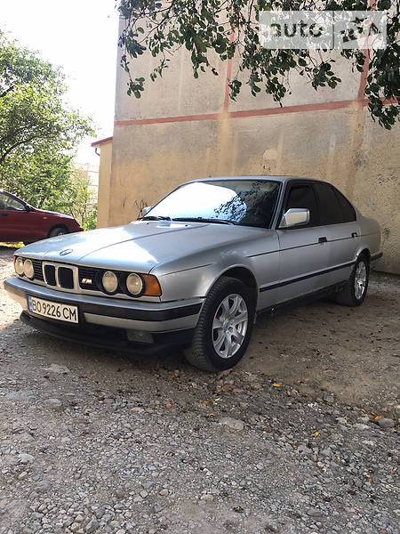 Седан BMW 5 Series 1991 в Чорткове