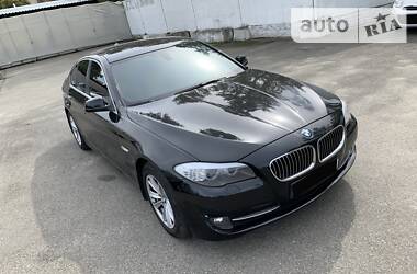 Седан BMW 5 Series 2012 в 
