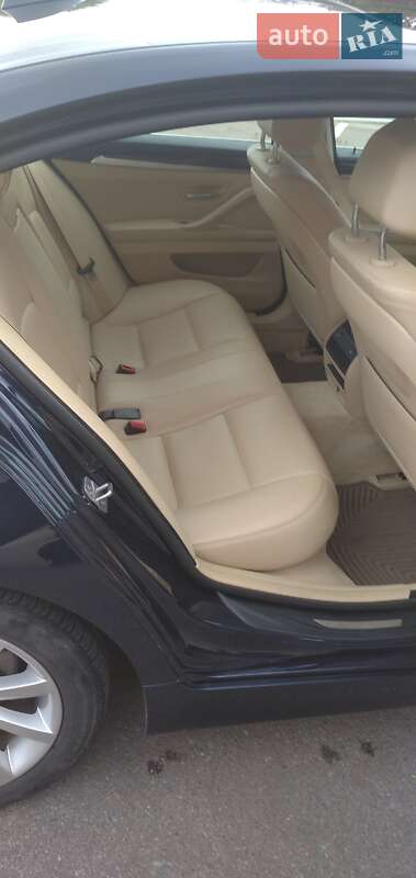 Седан BMW 5 Series 2015 в Коростені