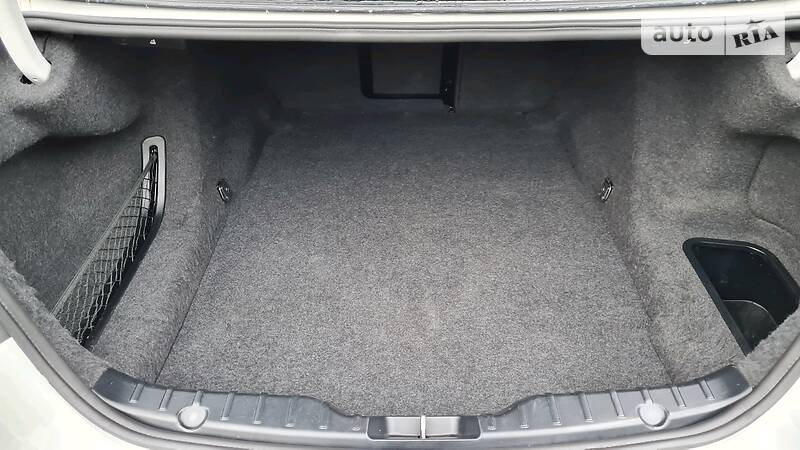 Седан BMW 5 Series 2014 в Ковелі