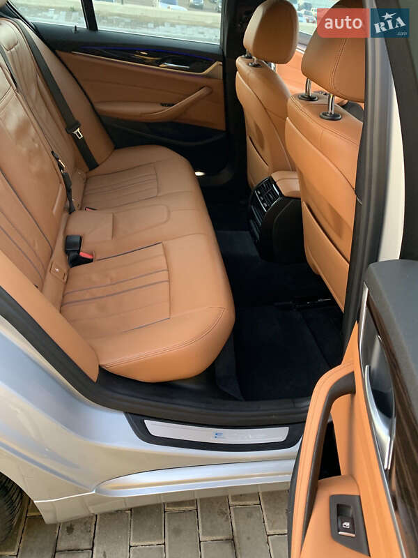 Седан BMW 5 Series 2018 в Ровно фото 21 Седан BMW 5 Series 2018 в Ровно