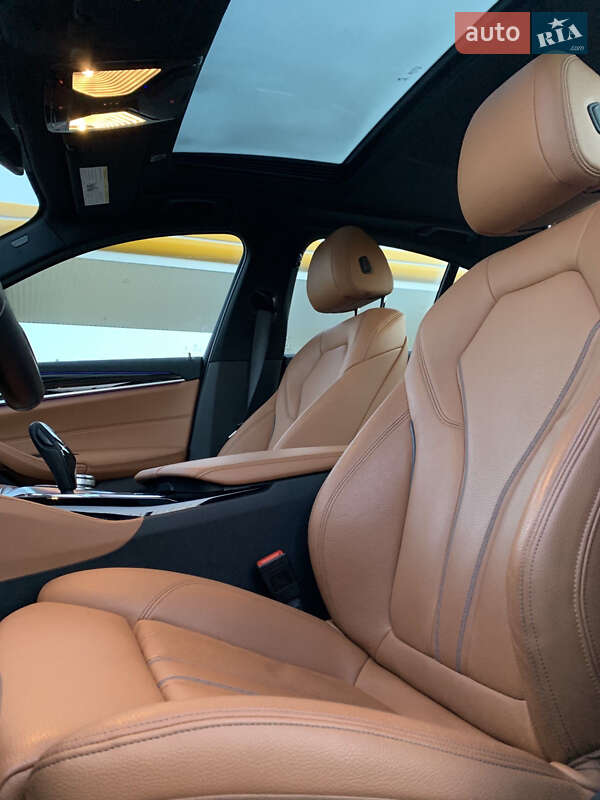 Седан BMW 5 Series 2018 в Ровно фото 29 Седан BMW 5 Series 2018 в Ровно