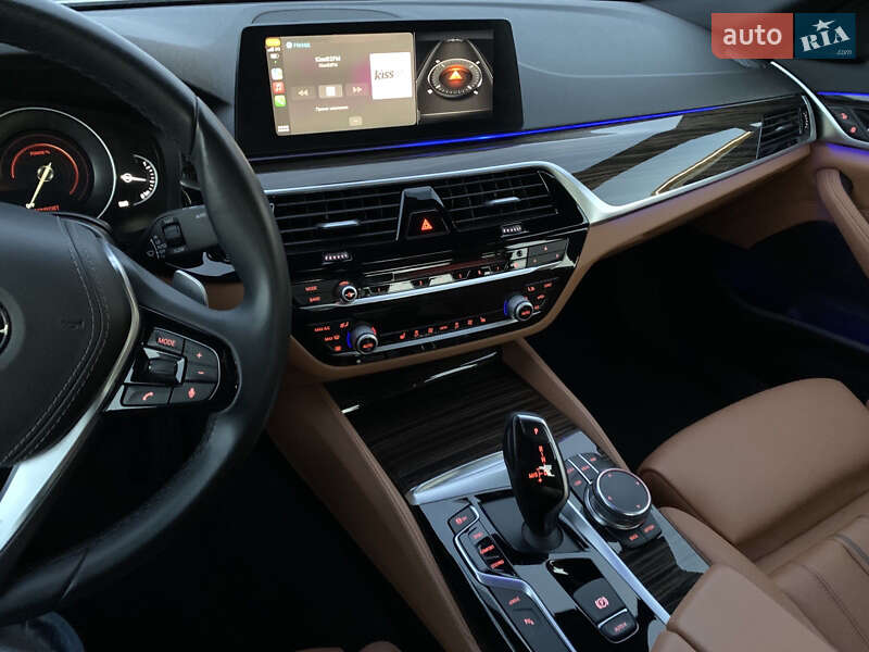 Седан BMW 5 Series 2018 в Ровно фото 38 Седан BMW 5 Series 2018 в Ровно