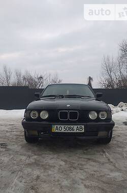 Седан BMW 5 Series 1989 в Иршаве