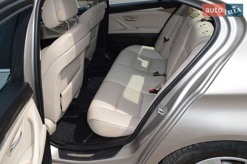 Седан BMW 5 Series 2012 в Полтаві