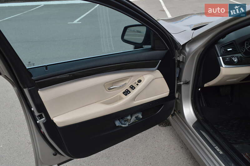 Седан BMW 5 Series 2012 в Полтаві