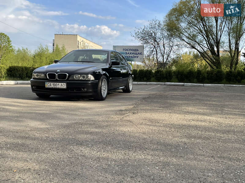 Седан BMW 5 Series 2002 в Шполе