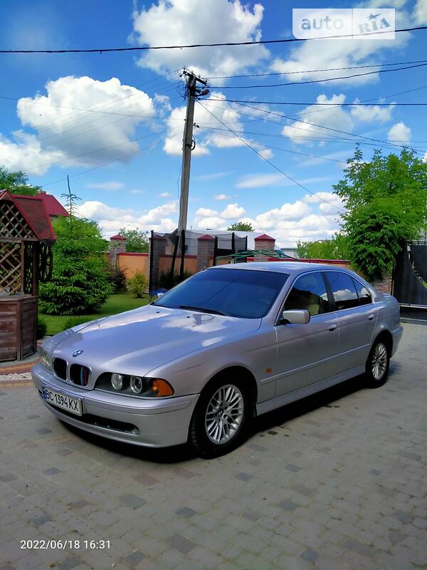 Седан BMW 5 Series 2001 в Львові