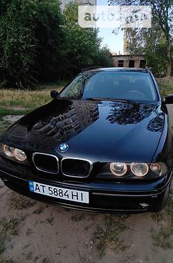Универсал BMW 5 Series 2003 в Вишневом