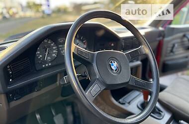 Седан BMW 5 Series 1985 в Киеве