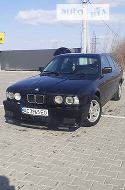Седан BMW 5 Series 1992 в Луцке