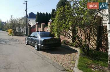 Седан BMW 5 Series 1994 в Киеве