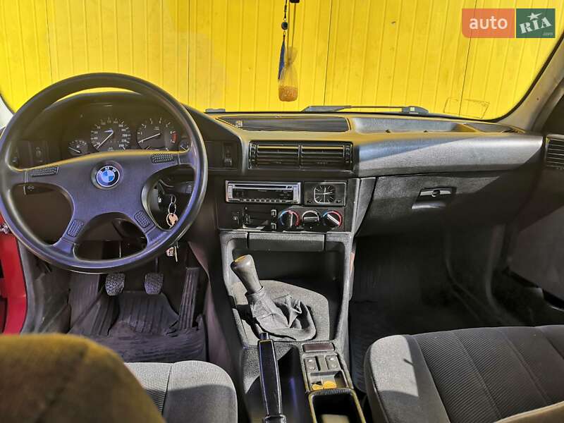 Седан BMW 5 Series 1989 в Прилуках
