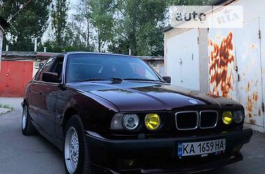 Седан BMW 5 Series 1994 в Києві