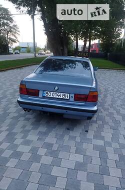 Седан BMW 5 Series 1990 в Тернополі