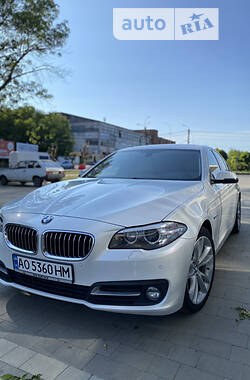 Седан BMW 5 Series 2015 в Ужгороді