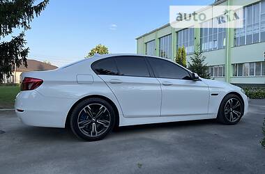 Седан BMW 5 Series 2014 в Тульчине
