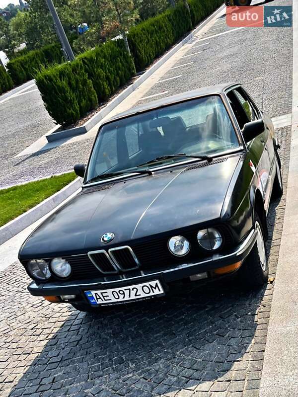 BMW 5 Series 1982