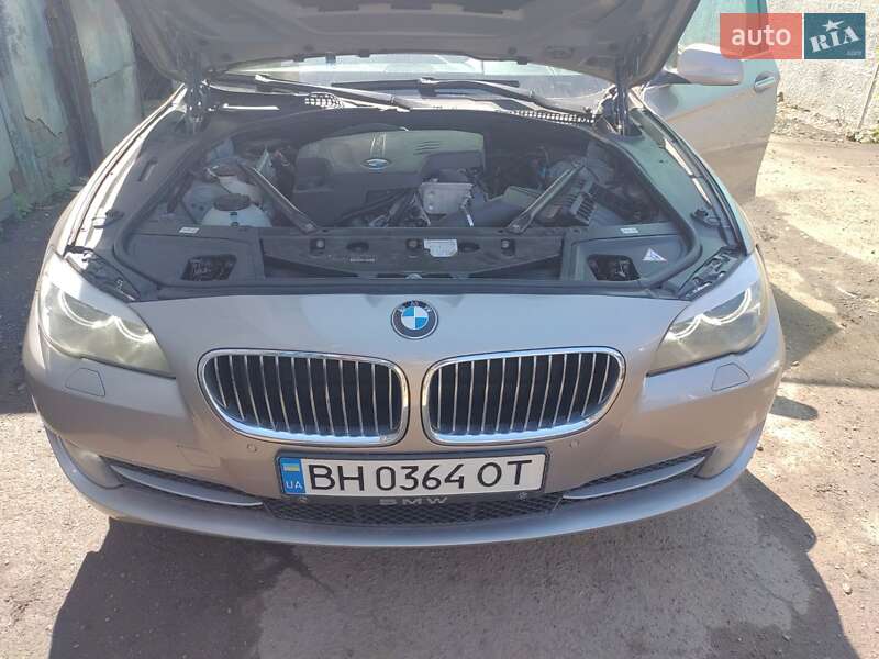 Седан BMW 5 Series 2012 в Полтаві