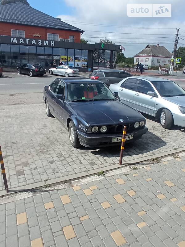 Седан BMW 5 Series 1988 в Виннице