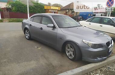 Седан BMW 5 Series 2004 в Измаиле