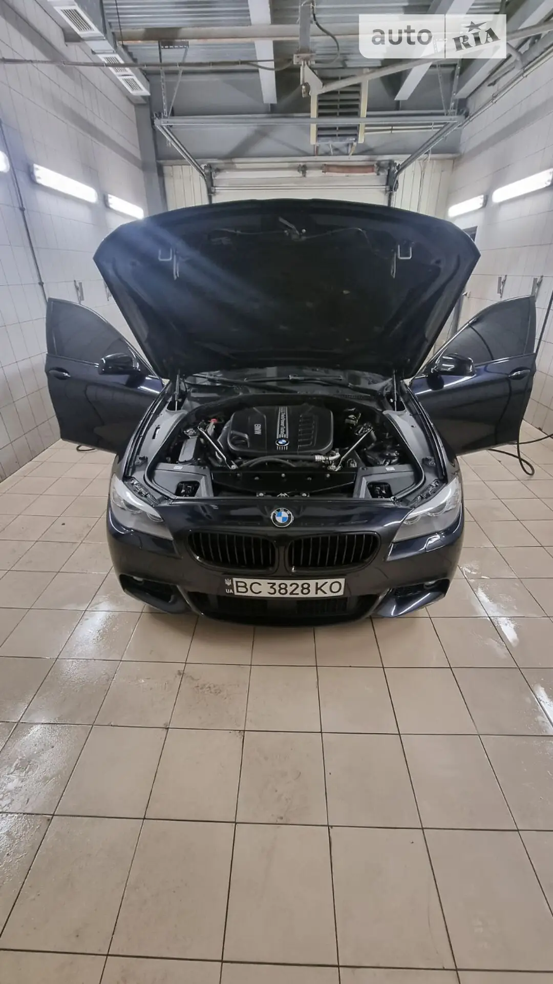 2012 BMW 5er - мініатюра 2
