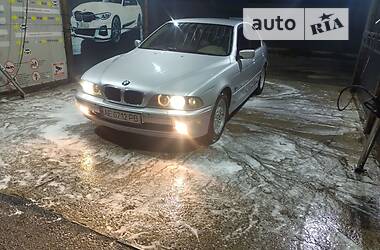 Седан BMW 5 Series 2001 в Дніпрі