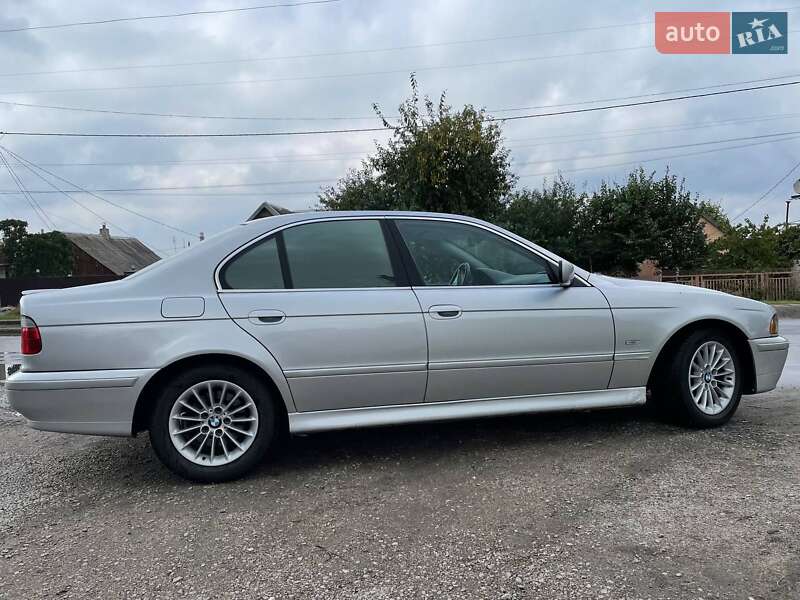 Седан BMW 5 Series 2000 в Запоріжжі