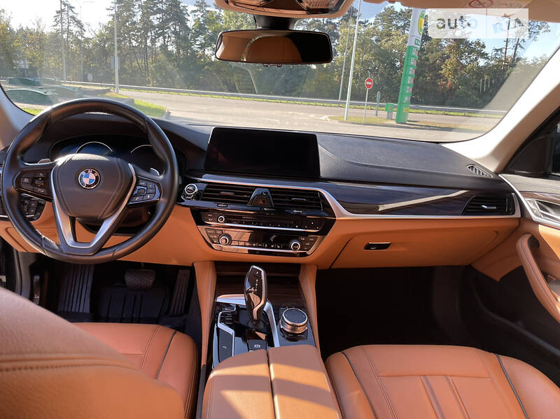 Седан BMW 5 Series 2017 в Киеве