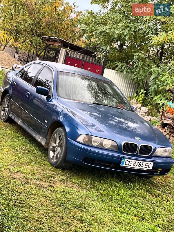 Седан BMW 5 Series 2000 в Герце