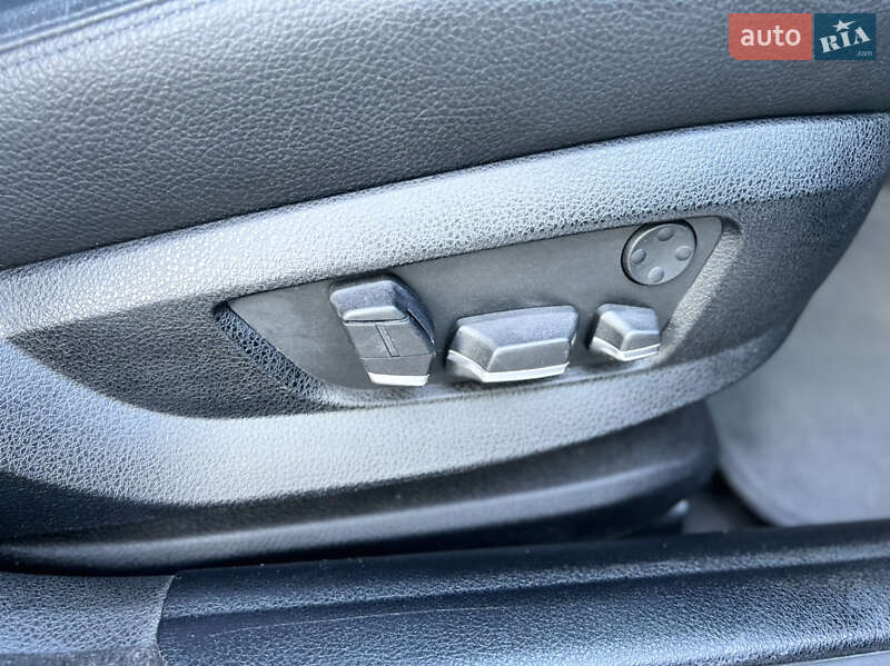 Седан BMW 5 Series 2013 в Львові