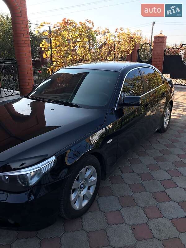 Седан BMW 5 Series 2004 в Одессе