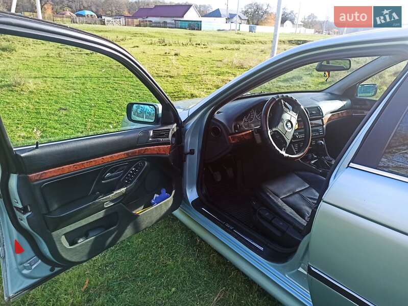 Седан BMW 5 Series 1999 в Каменке-Бугской