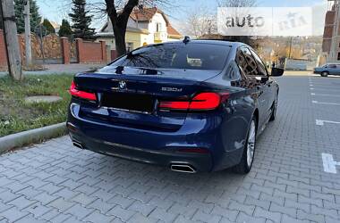 Седан BMW 5 Series 2017 в Черновцах