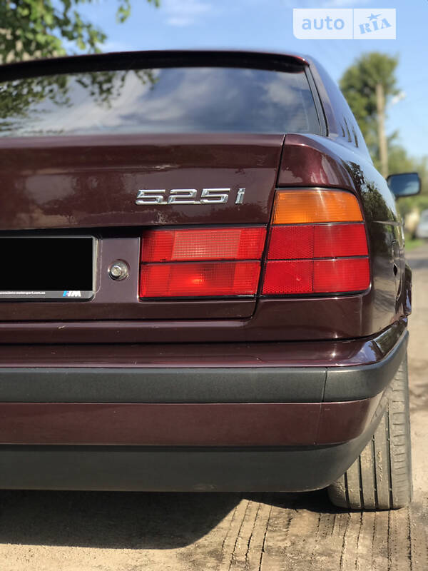 Седан BMW 5 Series 1995 в Харькове