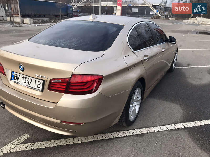Седан BMW 5 Series 2010 в Києві