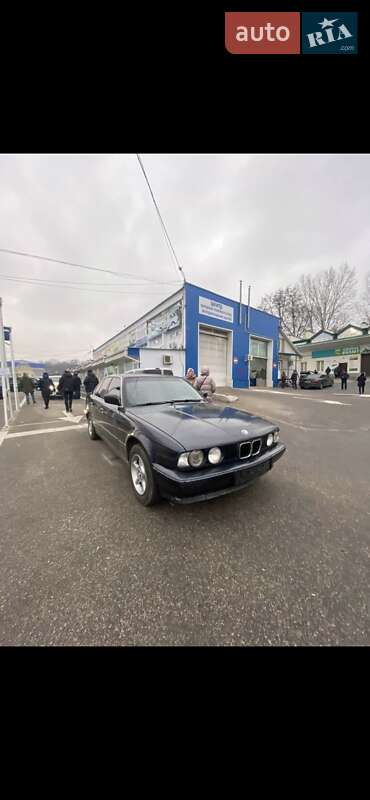 Седан BMW 5 Series 1991 в Харькове
