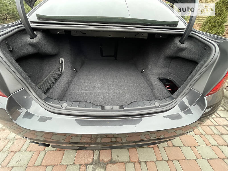 Седан BMW 5 Series 2012 в Києві