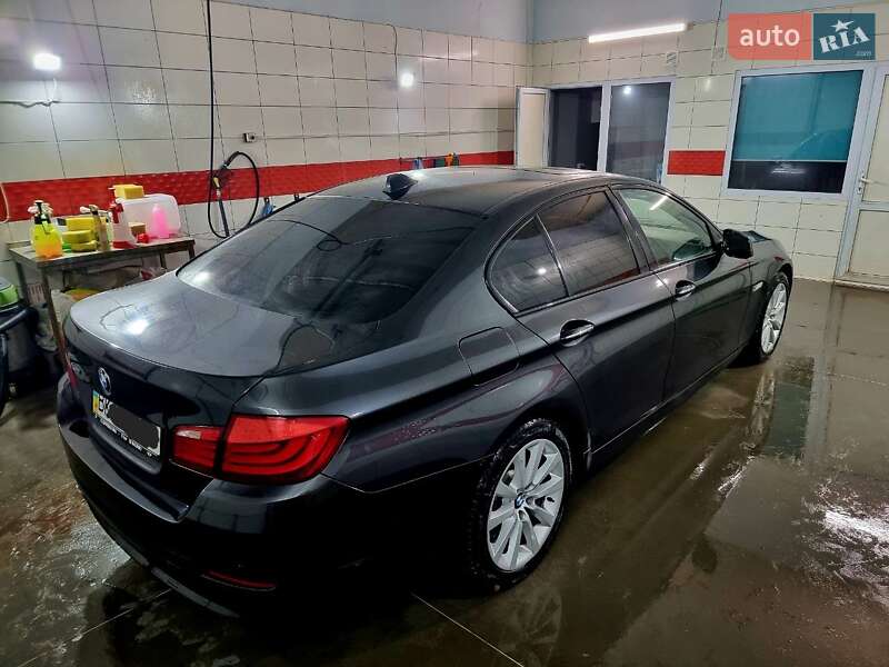 Седан BMW 5 Series 2013 в Ровно