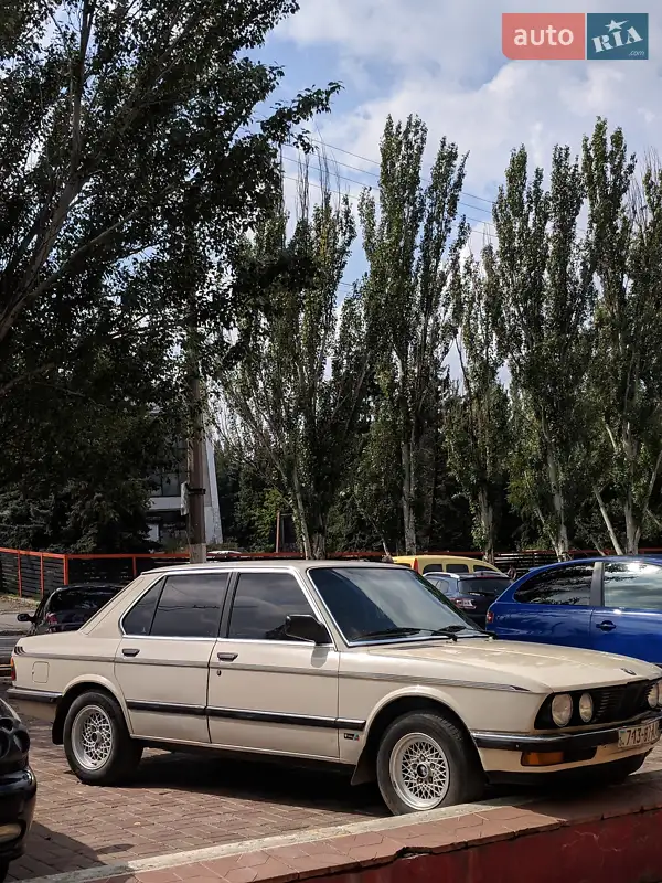 BMW 5 Series 1986