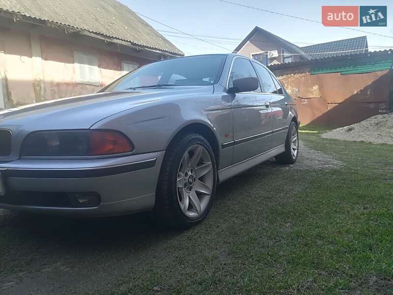 Седан BMW 5 Series 1996 в Чернівцях