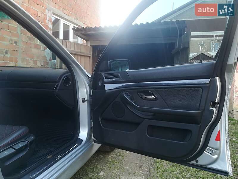 Седан BMW 5 Series 1996 в Чернівцях