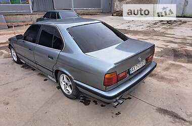 Седан BMW 5 Series 1989 в Кропивницькому