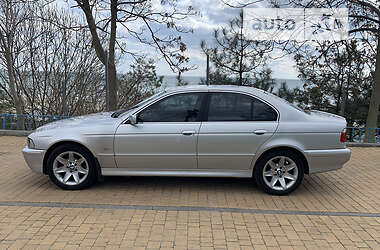 Седан BMW 5 Series 2001 в Черноморске