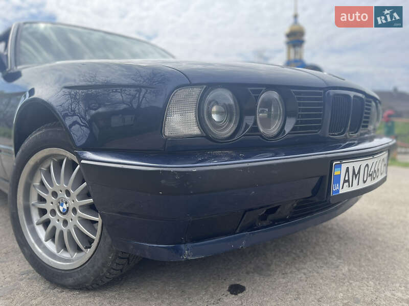 Седан BMW 5 Series 1989 в Сколе