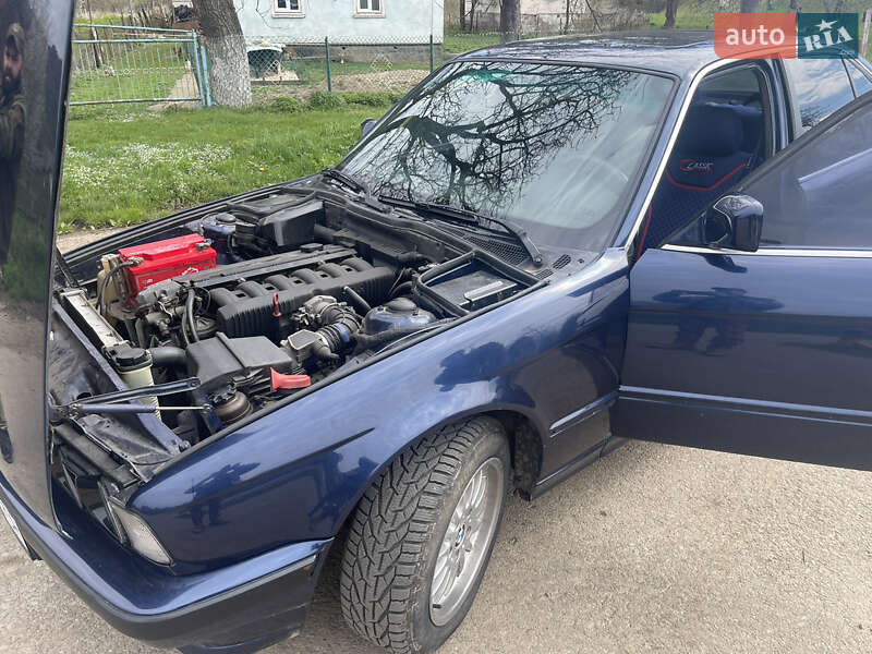Седан BMW 5 Series 1989 в Сколе