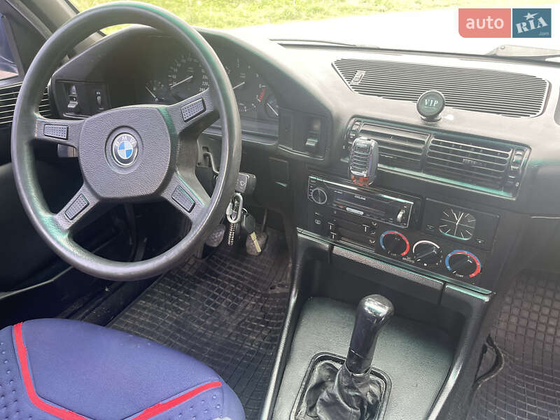 Седан BMW 5 Series 1989 в Сколе