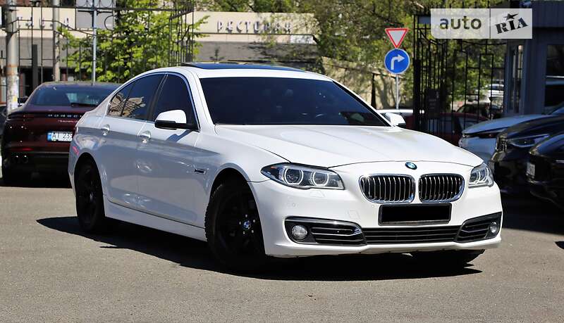 Седан BMW 5 Series 2015 в 