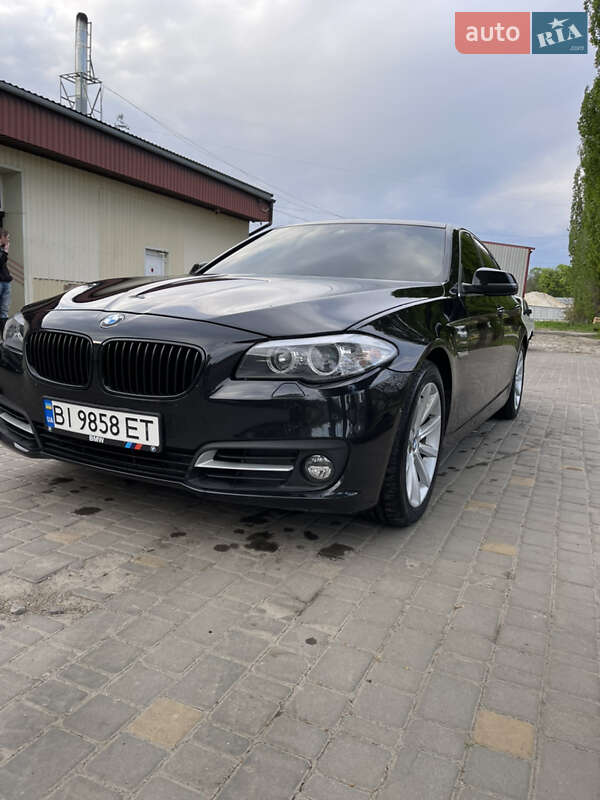 Седан BMW 5 Series 2015 в Хмільнику