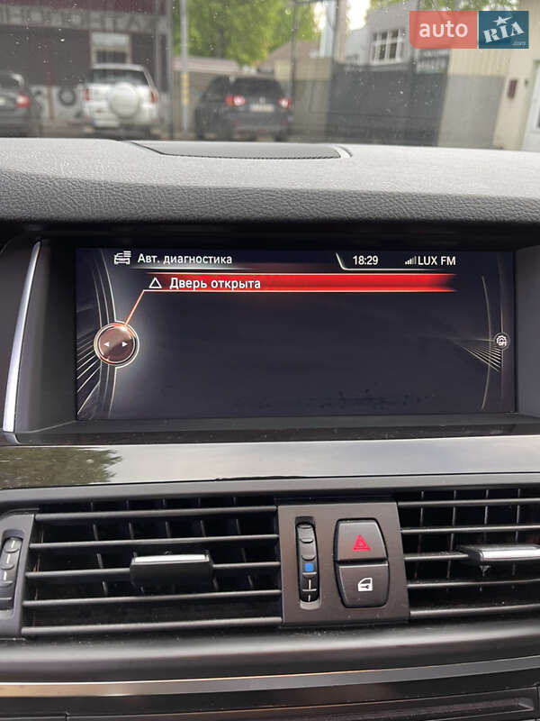Седан BMW 5 Series 2015 в Хмільнику